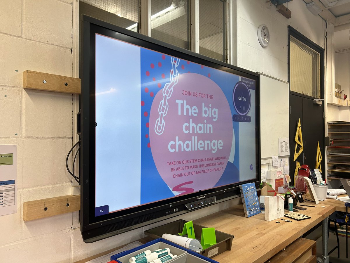 SpringwestDT's tweet image. 🧮 STEM Special Curiosity club was brilliant! We participated in the big paper chain challenge! Our students had 10 mins to make the longest chain out of one piece of a3 paper! Well done to our winners and thank you all for coming ⛓️ 🧐 @SpringwestA