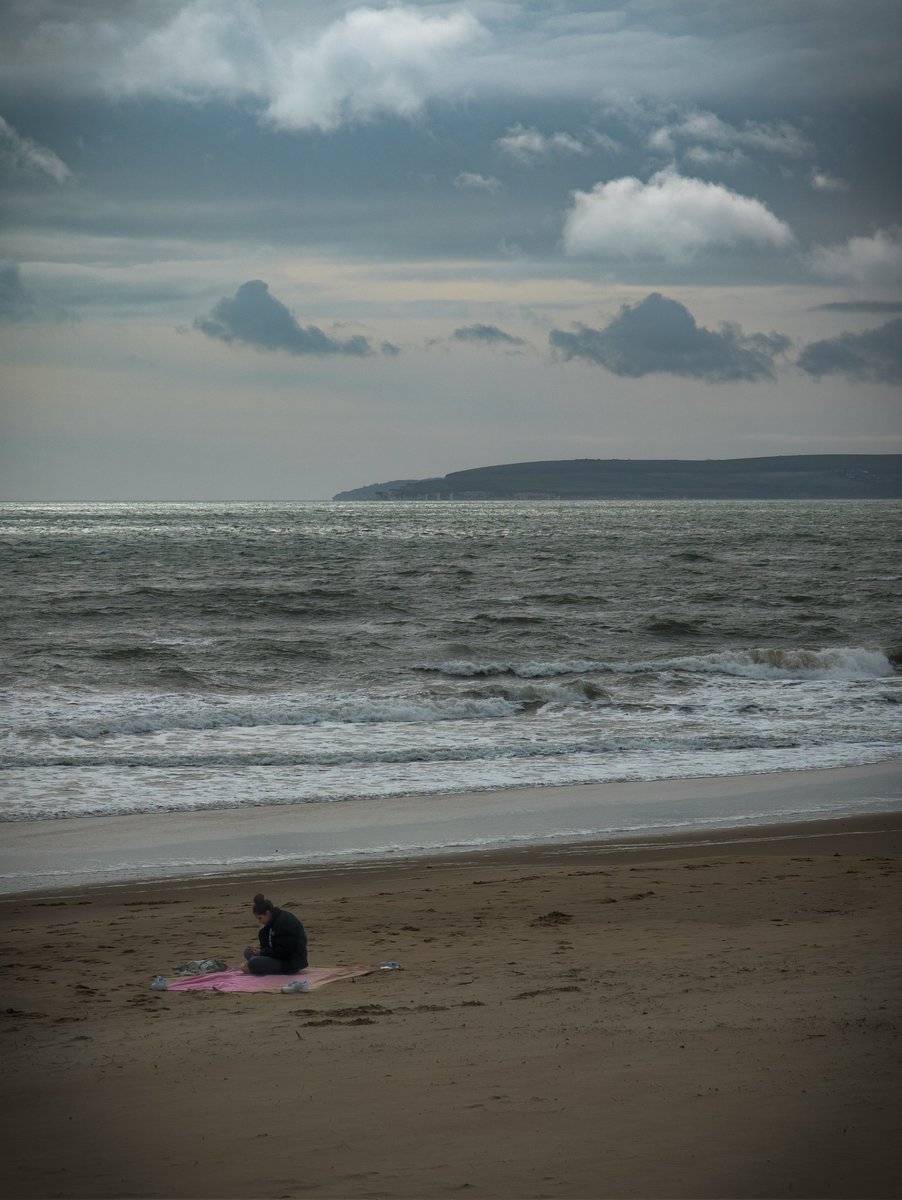 Solitude Google pixel 6 pro #beachphotography #mood #moodyvibes #style_photography #photographer #marchweather #apsmartphonepicoftheweek #appicoftheweek #mobilephotography #mobilephoto #bournemouthbeach #bournemouthvibes