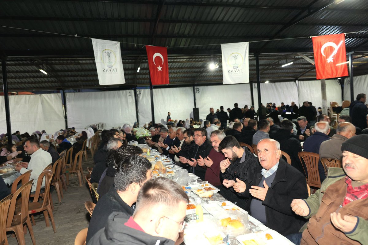 ZeybekciNihat's tweet photo. 📍Tavas | Denizli

Kızılca Mahallemizde hemşehrilerimizle iftar sofrasında bir araya gelerek, Ramazan ayının bereketini hep birlikte paylaştık.

Rabb’im birliğimizi ve muhabbetimizi daim etsin inşallah✨ https://t.co/UbzhU5tYhL