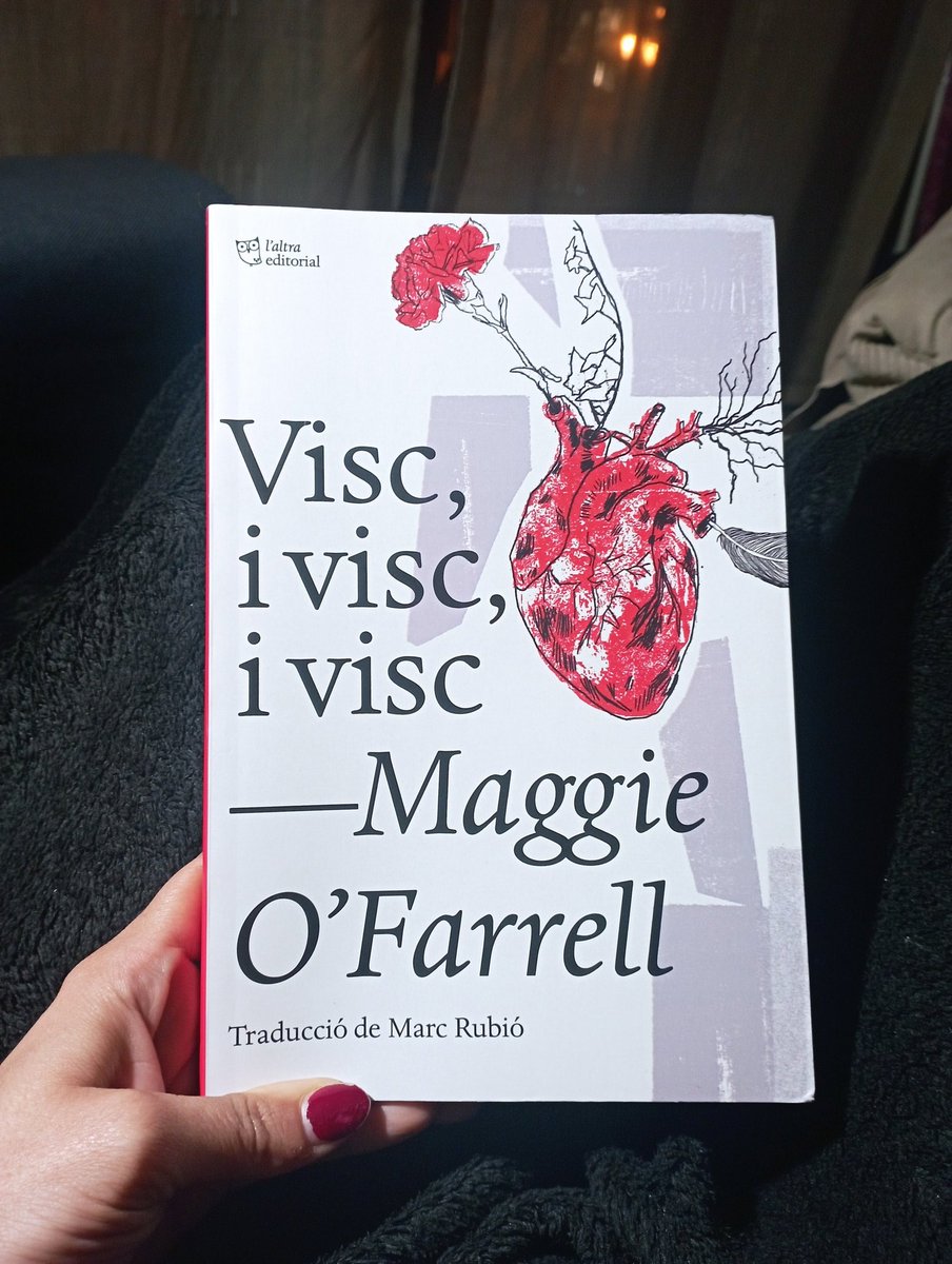 annabrullet's tweet photo. Llegint "Visc, i visc, i visc" m'he sentit com si fes 17 cafès amb una bona amiga que m'explica moments importants de la seva vida que no coneixia. Però aquesta amiga és una de les meves escriptores preferides.

🤗 Gràcies @laltraedi per presentar-nos! https://t.co/UcWfv0n4cO