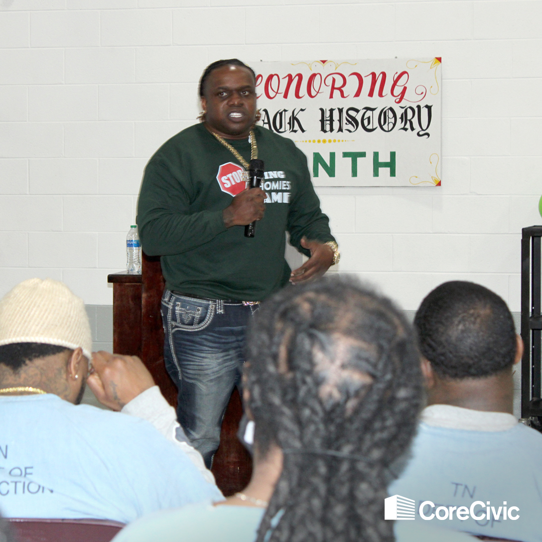 LIVED EXPERIENCE: Keidrain Brewster, a formerly incarcerated individual & motivational speaker, shared his powerful journey of transformation with residents at CoreCivic's Whiteville facility in #TN last month. READ for more on his message: hubs.li/Q02pv8rR0