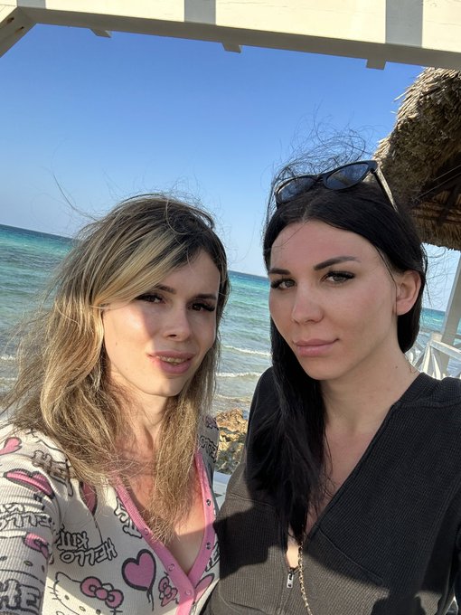 In cuba :) ❤️🐿️ @PlayJuliaTS https://t.co/Kcg4ZnQakX<a class="tags" href="/tag/playjuliats">@playjuliats</a><a href="/tag/guns"class="tags"><span>#guns</span></a><a href="/tag/2nd"class="tags"><span>#2nd</span></a><a href="/tag/2ndamendment"class="tags"><span>#2ndamendment</span></a>