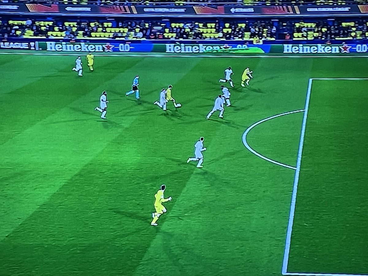 Made_In_0M's tweet photo. ▶️▶️ Donc la VAR a validé le but alors que le corps est en avant ? 🙃🙃🙃🙃
- @Vincent_1393 -
#TeamOM #OMVCF ◀️◀️ https://t.co/0DcLXakmUD