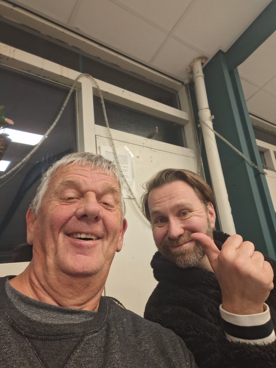 Beeldvormende avond bij sportverenigingen aan de Brasserskade. Harjo Schuurman <a href="/D66_Delft/">D66 Delft</a> en Bram Stoop <a href="/hartvoordelft/">Hart voor Delft</a> hebben deze avond geopend. Opkomst van politiek is goed.