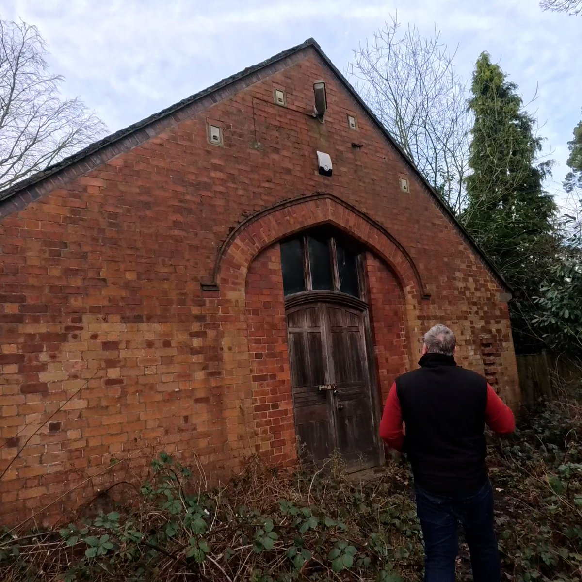 St Edward's Mental Asylum in Cheddleton. Could't believe we got a look inside the old morgue... very creepy history with this place! #urbex #urbanexplore #explorer #exploring #mentalasylum #explore #spooky #scary