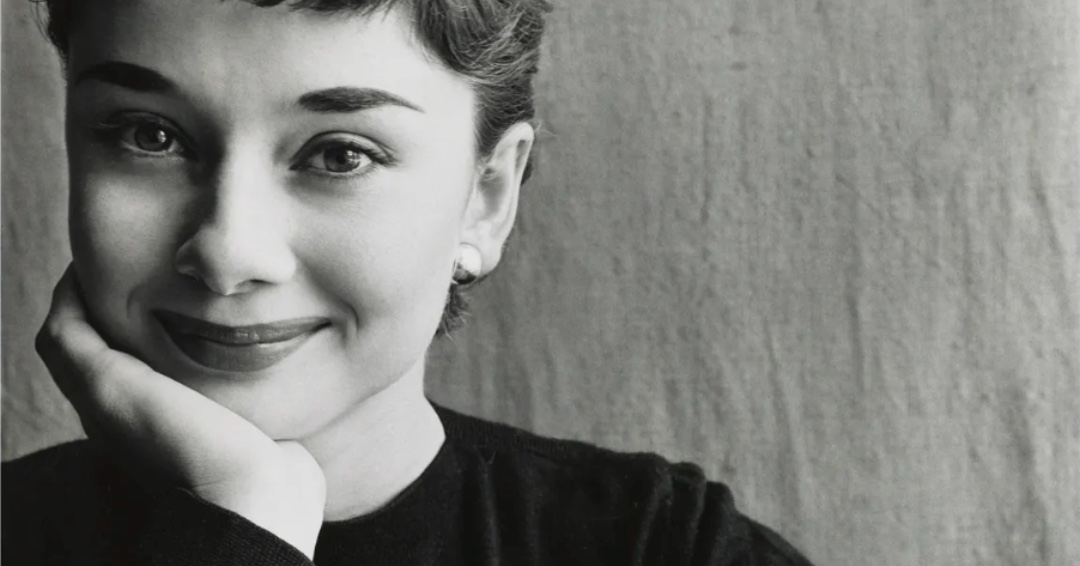 Pace Gallery (@pacegallery) on Twitter photo This evening, March 14, begins member previews of #IrvingPenn at <a href="/deyoungmuseum/">de Young Museum</a> in San Francisco.
Spanning every period of Pennâs nearly 70-year career, the exhibition includes approximately 175 photographs. Learn more: bit.ly/3ViT58p This evening, March 14, begins member previews of #IrvingPenn at <a href="/deyoungmuseum/">de Young Museum</a> in San Francisco.
Spanning every period of Pennâs nearly 70-year career, the exhibition includes approximately 175 photographs. Learn more: bit.ly/3ViT58p