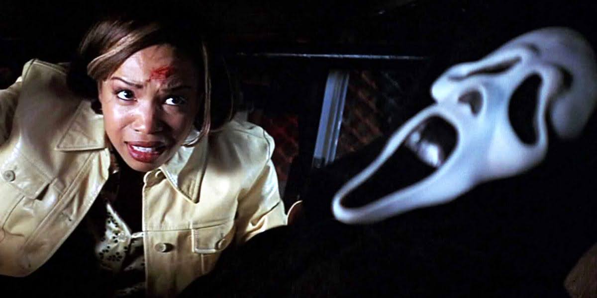 Watching #Scream2 this scene is so intense were smart people so let's get the fuck out of here poor #Halie @EliseNeal