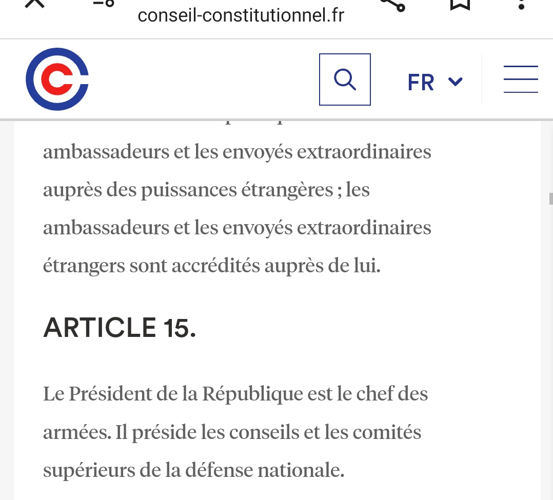 Puisque cet ignare vient de déclarer que le Président de la République est responsable de la #DéfenseNationale, rappelons-lui que c'est le Premier Ministre. C'est gravé dans la Constitution. 
Le PR est chef des armées. 
#macron20h