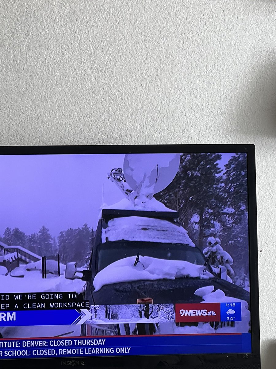 We have a whole lot of snow in #highlandsranch #cowx #beon9 #coloradoweather 
I also want this vehicle that @CReppWx is out in today