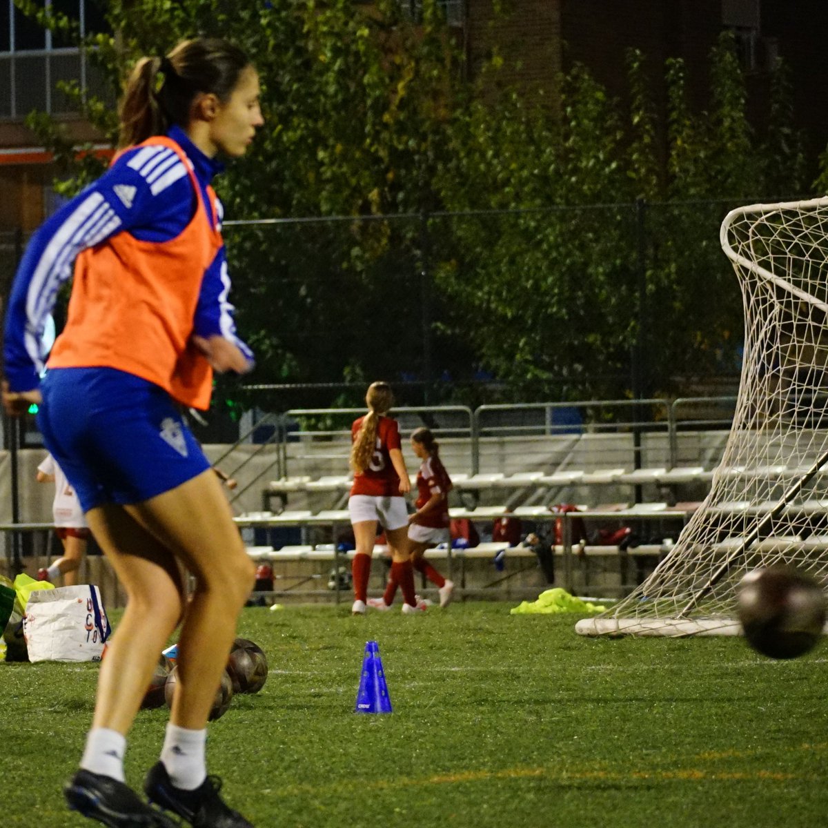 ENTRENAMIENTO | ⚒️
🔥 ¡𝙏𝙍𝘼𝘽𝘼𝙅𝘼𝙈𝙊𝙎!

✨ <a href="/evvasanchezz2/">Eva Sanchez</a> 
🫡 <a href="/teresa_javaloy/">Teresa Javaloy</a> 
😁 <a href="/laraavilarino/">Lara Vilarino</a> &amp; <a href="/victoriaapprr/">victoriarosiquee</a> 
🎯 <a href="/laura_ms01/">Laura Mazón Sánchez</a> 

#RealMurciaFemenino