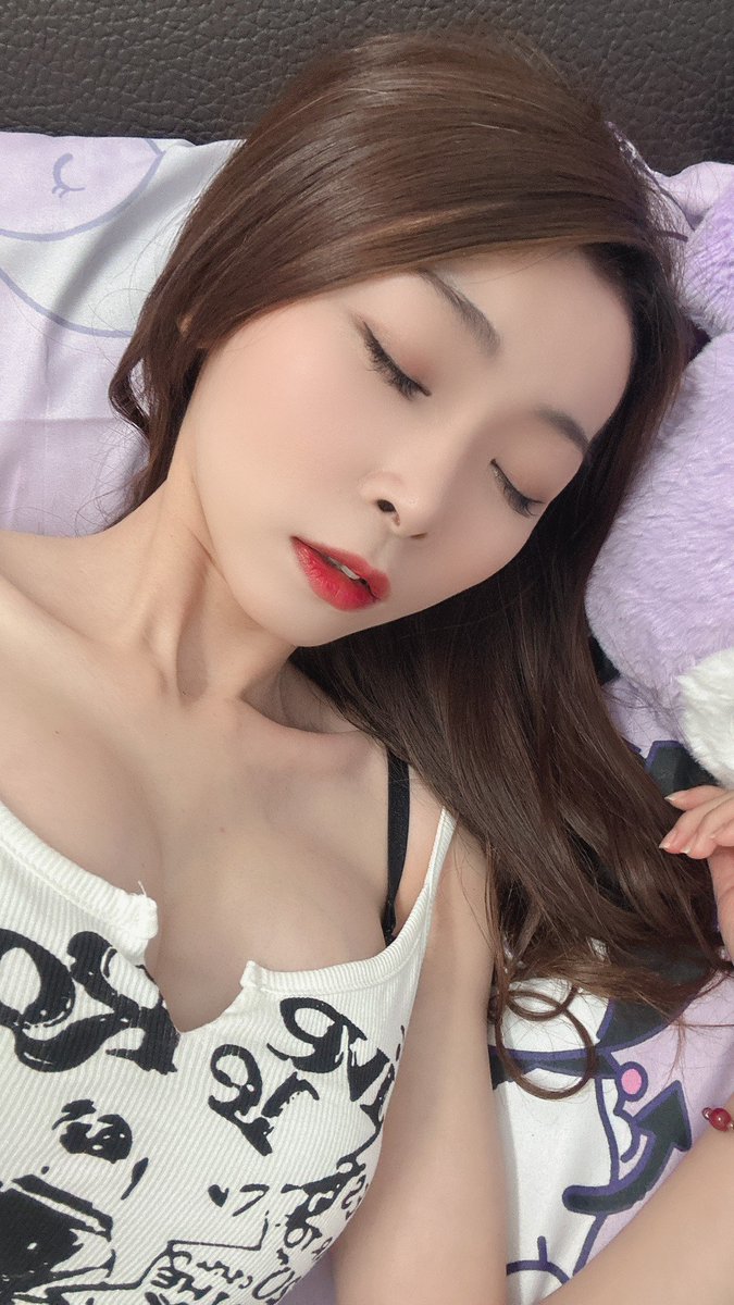 lingling_0722's tweet photo. 美美的睡美人 🤗 😚 😚 😚 😚 😚 https://t.co/cAAEY08uKw