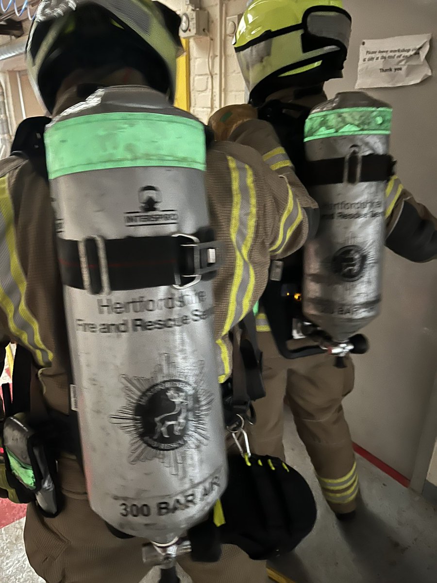 Colleagues from London Fire Brigade joined Garston and Watford Firefighters for a BA search and rescue exercise in Kings Langley today. HFRS promoting cross border training!
