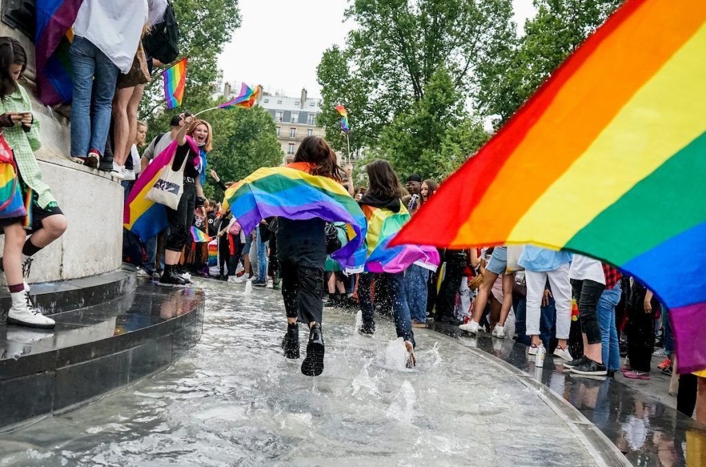 Mental_Elf's tweet photo. Large scale research needs to investigate mechanisms underlying LGBTQ+ wellbeing inequalities, but in the meantime, we should already be intervening to support LGBTQ+ adolescents in schools and in mental health services https://t.co/cNXYCCXNpV https://t.co/PbxFhP9uss