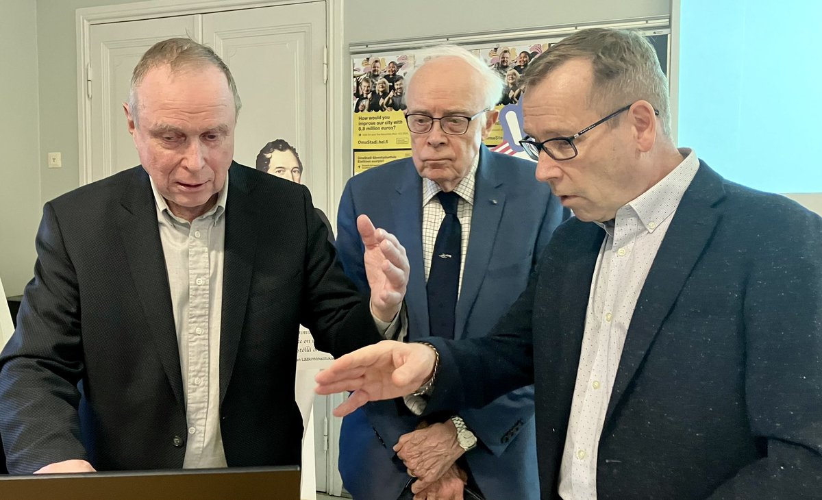 heimonma's tweet photo. VTT Pekka Visuri, FT Pasi Kesseli ja TkT Carl-Fredrik Geust valottivat Suomen roolia toisessa maailmansodassa. Pohjana Lapinlahdessa seminaarissa oli tuore kirjansa "Suomen sodat 1939–1945: selviytyminen maailmansodasta"
#kansallismuseonystävät , @LapinlahdenL https://t.co/jMV8jmQ5TT