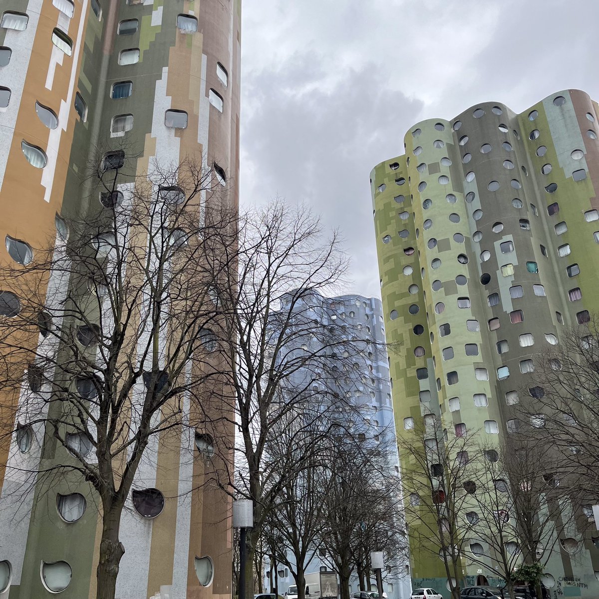 View_points's tweet image. Iets voor jou @MartjanKuit ? Parijs maar dan anders #brutalisme #modernisme