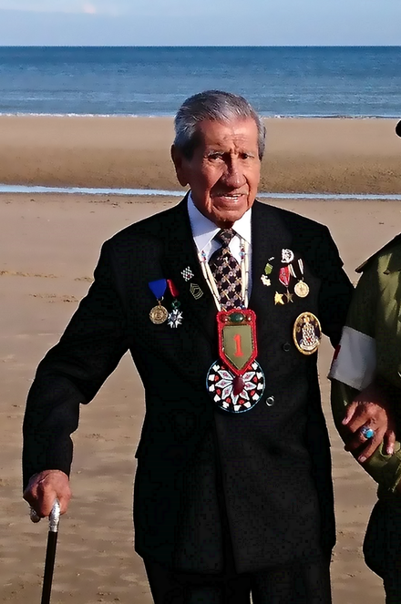 kershaw_alex's tweet photo. This Saturday, a real legend, live - Charles Shay, 99, last living medic from Omaha Beach on D Day. Native American. Served in Korea too. Native American. LEGEND. 12pm Eastern.   

Retweet!   Do not miss this one!        

Register here for free.   https://t.co/WpTekbgzrI https://t.co/81rzegUjvI