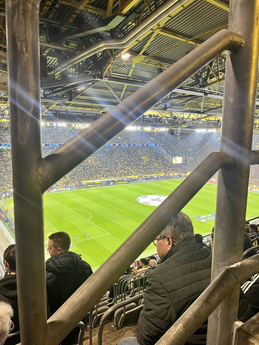 luuuccccc's tweet photo. @BVB - @PSV   €54,- what a seat #ChampionsLeague #BVB #Dortmund https://t.co/fXqi3OgJVH