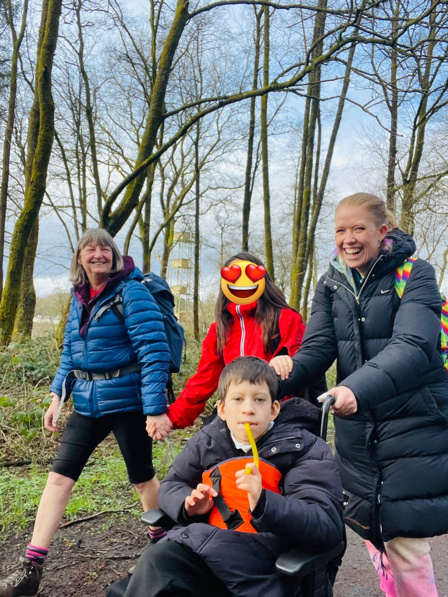 We had a beautiful day for Outdoor Ed yesterday. We headed to the Aberfoyle Old Railway line to see if we could spot the beavers 🦫. We stopped in the woods to make hot chocolate and s’mores which went down a treat. #LearningWithoutLimits