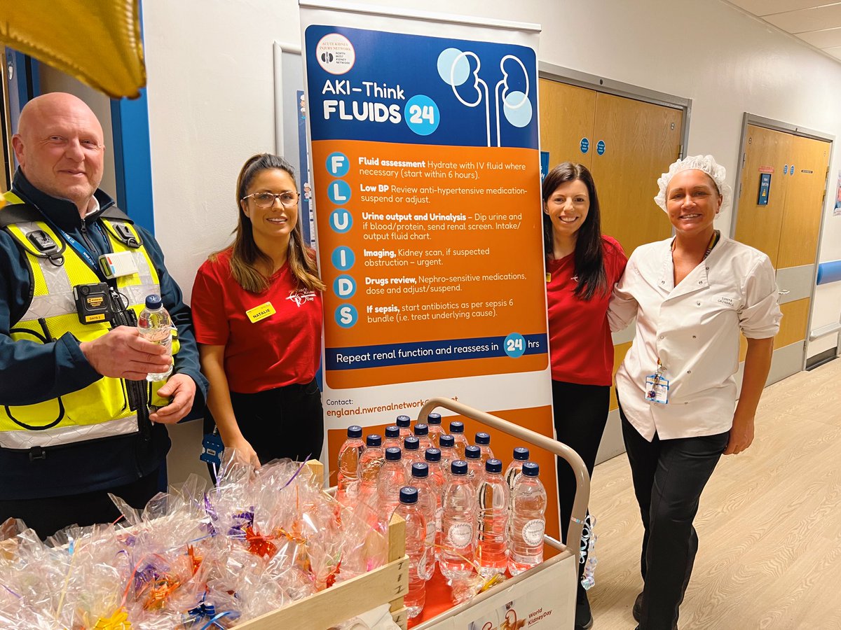 JanieG13's tweet photo. @WWLNHS treats for our amazing MDT on #WorldKidneyDay @KidneyNW22 #fluids24 https://t.co/TYSB5v8OND