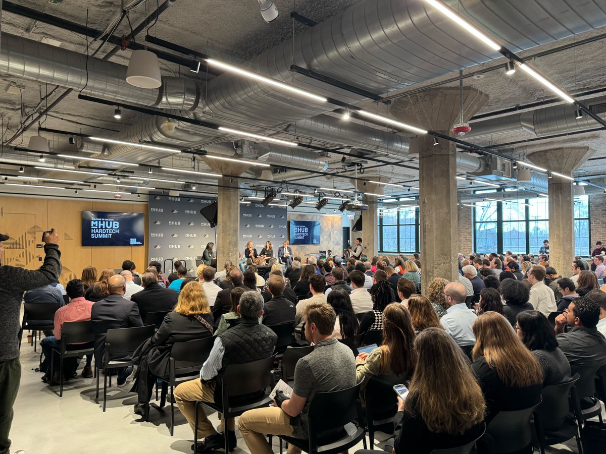 16Techinnovate's tweet image. Paul Williams, Machyne Makerspace Workshop Manager, is representing #16Tech at the @mHUBChicago 2024 HardTech Summit today! This event unites hardtech entrepreneurs, startups, investors, and industry, fostering an exciting celebration of the Midwest innovation ecosystem.