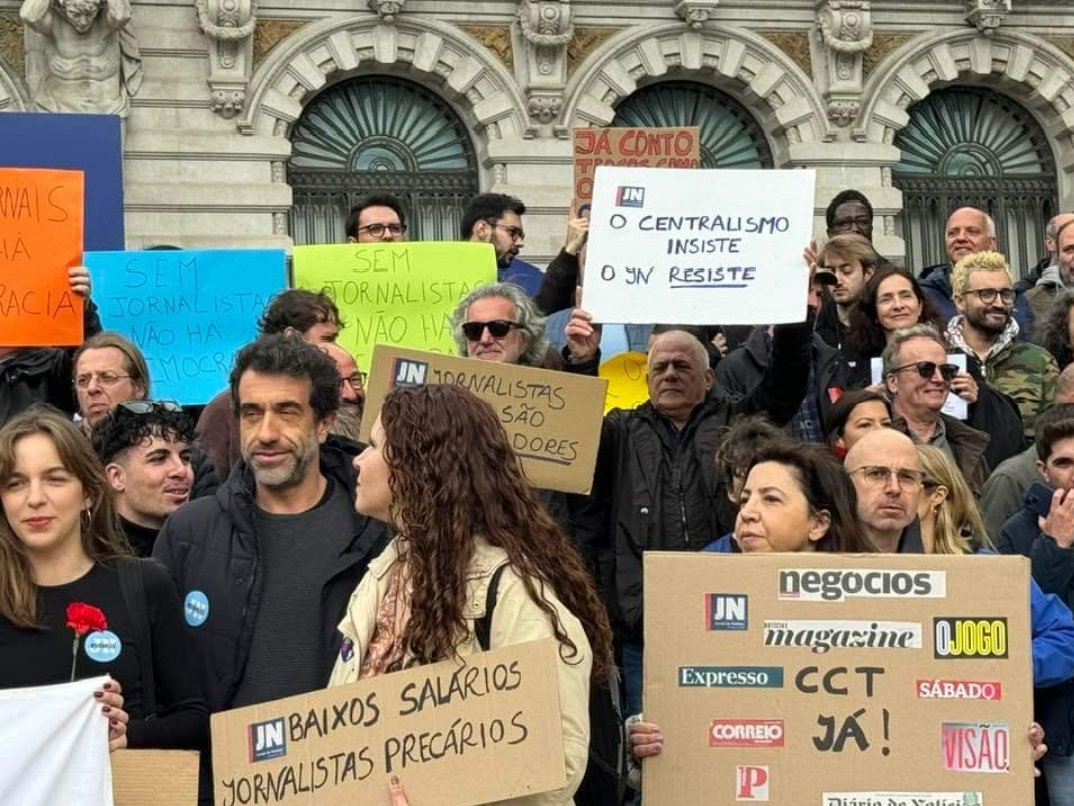 MIGUELCreporter's tweet photo. Jornalistas. Dia de luta. Para memória. E futuro. https://t.co/Q5plfgQyim