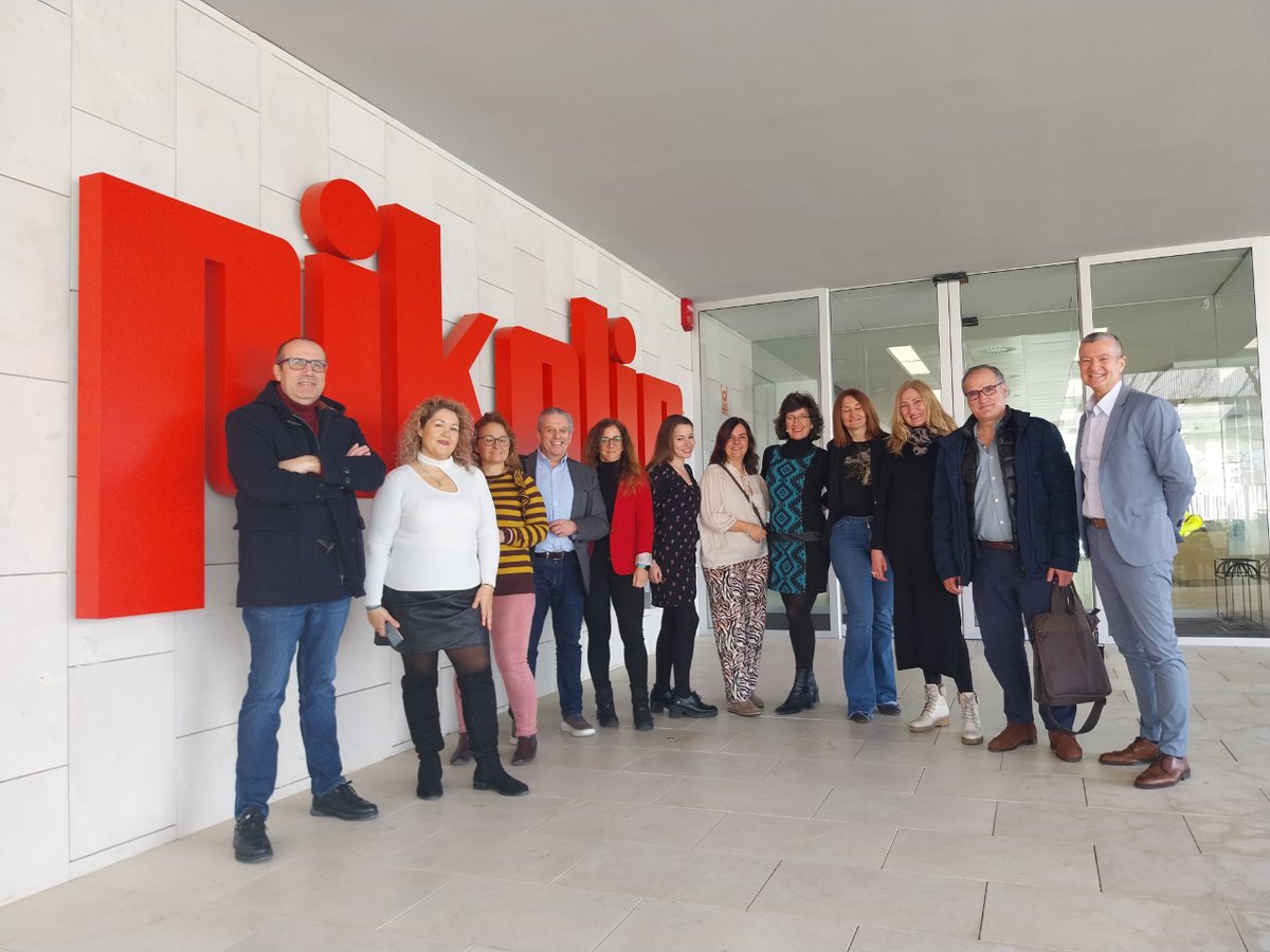 FundacionDfa's tweet photo. 📢 Responsables de #Dfaemplea, la #agenciadecolocación de Fundación Dfa, visitaron las instalaciones de @pikolin en Zaragoza junto a @GrupoReyArdid y @somosatades para conocer los #puestosdetrabajo de la #empresa y las posibilidades de colaboración #empleo https://t.co/KQP3mryobI