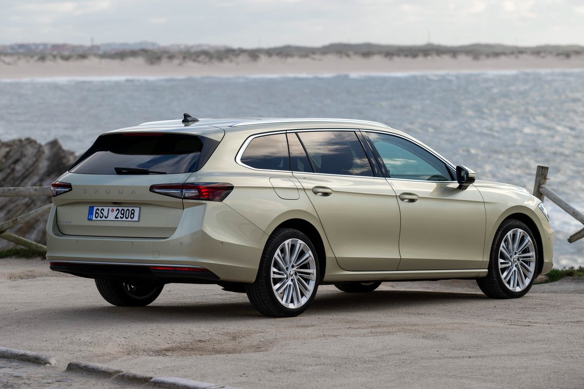 go2_cars's tweet photo. New Skoda Superb Combi (2024) – Perfect Family Wagon
Watch video on YouTube 👉 https://t.co/gzNKICDsI9
Join Go2Cars as we take you on a comprehensive tour, exploring its stylish exterior, spacious interior, and comfortable driving experience!.
#skoda #superbcombi #go2cars https://t.co/CqPUan0Phl