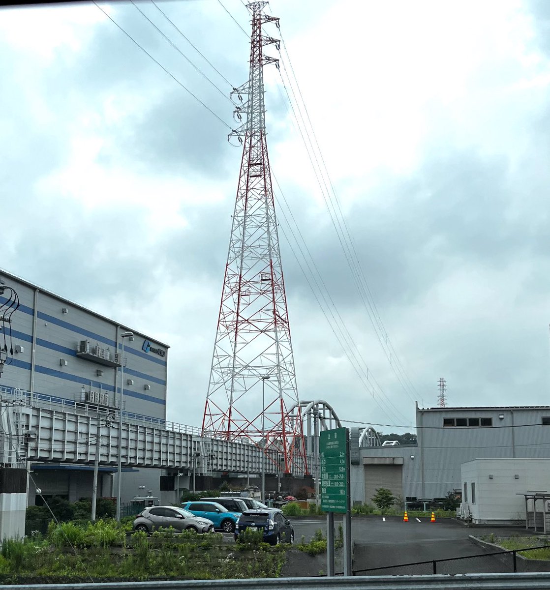 When there are constraints, the highway goes through the building and the railway goes between the transmission tower.
#Japan 
#EngineeringSolutions