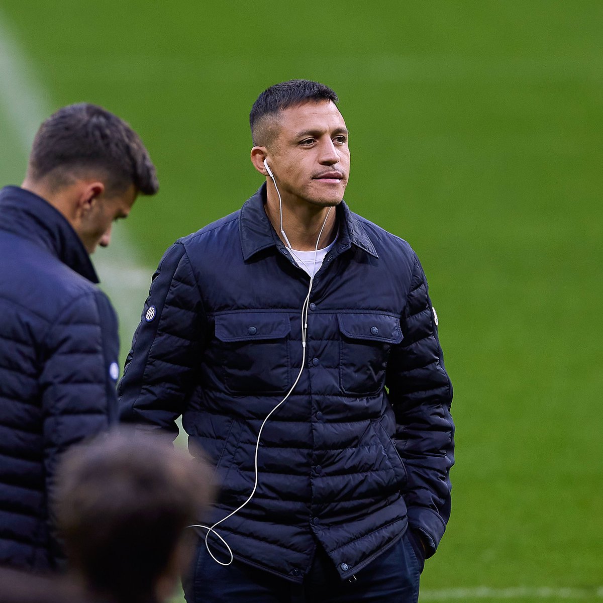 _BeFootball's tweet photo. 🚨 Antoine Griezmann a appelé Alexis Sanchez pour s’excuser, et le Chilien ne lui en a pas voulu.

Pour rappel, Grizou avait crié : « 𝗜𝗹 𝘀’𝗲𝘀𝘁 𝗰𝗵*𝗲́ 𝗱𝗲𝘀𝘀𝘂𝘀, 𝗹𝗲 𝗖𝗵𝗶𝗹𝗶𝗲𝗻 𝘀’𝗲𝘀𝘁 𝗰𝗵*𝗲́ 𝗱𝗲𝘀𝘀𝘂𝘀 » après son penalty manqué hier soir.

(@marca) https://t.co/Eqv5SuIe3T