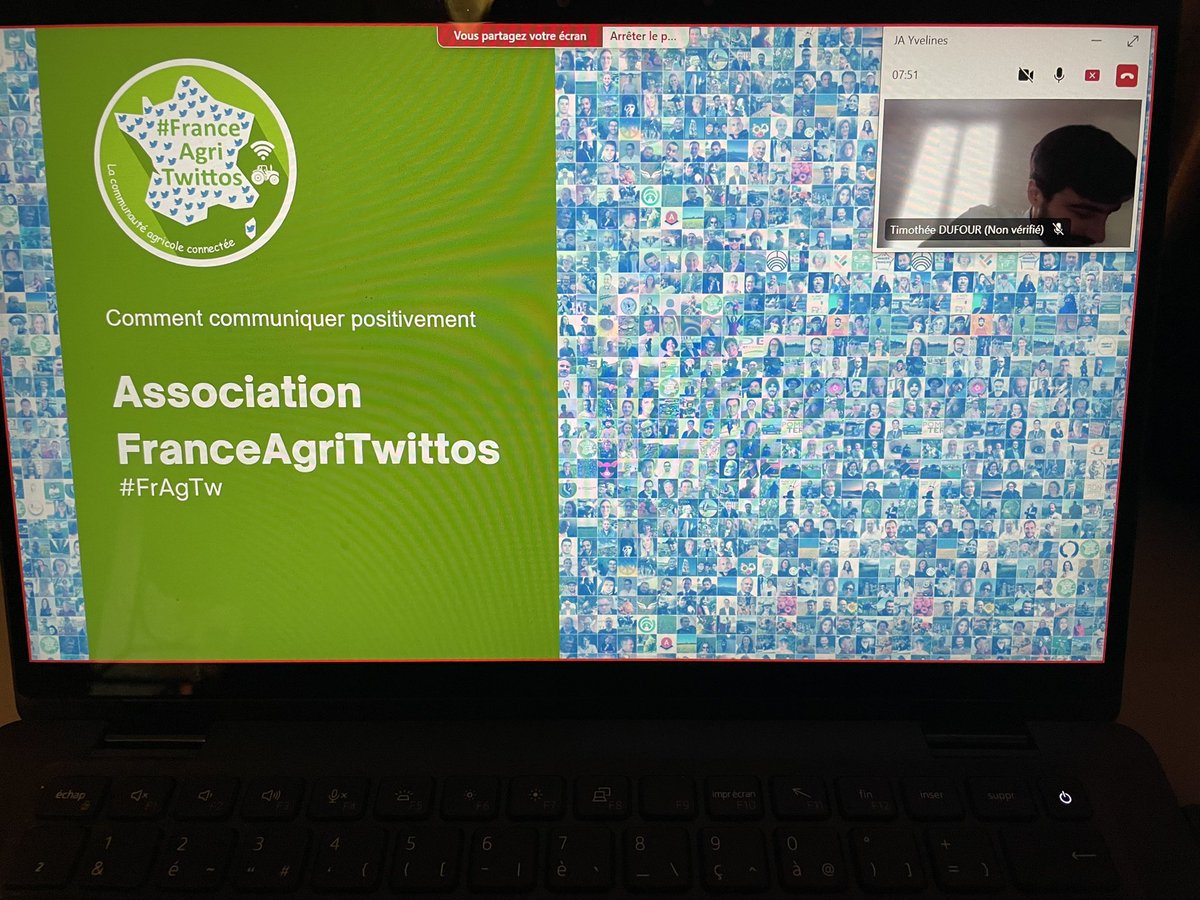 sevjeanneau's tweet photo. Aujourd’hui présentation de l’association @Fragritwittos et de la #commpositive sur les réseaux sociaux en trio avec 2 témoins qui ont partagé leur expérience @avocatdeschamps et @d_forge #agriculture https://t.co/YlZ49D0tZq