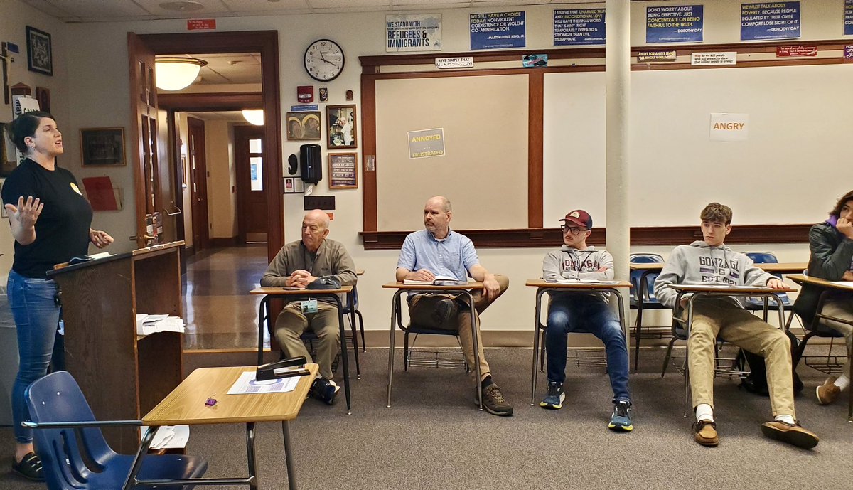 h3projectdc's tweet photo. 🖤💛📢Recently, The @h3projectdc was invited to speak about interacting with those experiencing homelessness as well as opioid education and Naloxone administration at @GonzagaGoodNews in DC
#h3project #homeless #opioid #overdose #naloxone #changemakers https://t.co/dZzlWeFouj
