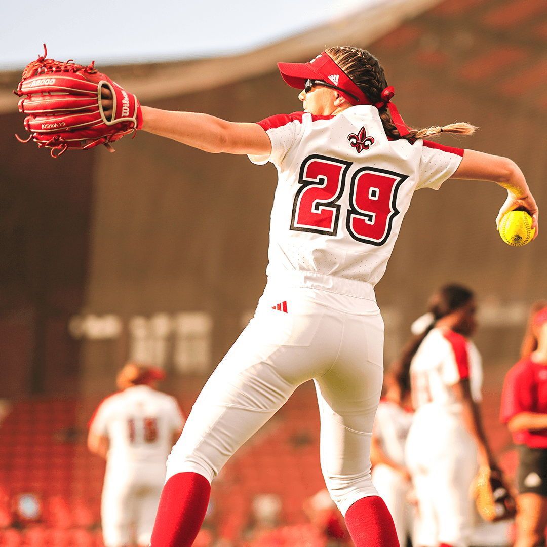 Could a series in the first week of a conference play ultimately decide the conference race? It’s possible. 

<a href="/RaginCajunsSB/">Louisiana Ragin' Cajuns® Softball</a> and <a href="/SouthAlabamaSB/">South Alabama Softball 🥎</a> are two of the Sun Belt’s top squads and they’ll open conference play against one another in Mobile. 

d1softball.com/what-to-watch-…