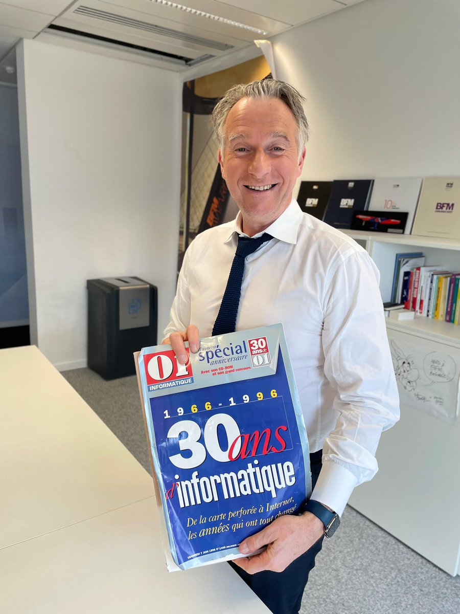 simottel's tweet image. Le 14 mars 1994, je rejoignais la rédaction de 01 Informatique. Racheté en 2007 par Alain Weill. Sur mon bulletin de salaire, la date d’ancienneté est bien notée: 30 ans. et justement dans ma tête, il y a toujours un jeune de 30 ans qui se demande ce qui lui est arrivé