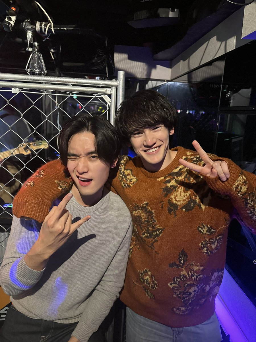 TalayJPN's tweet photo. 来日時、一緒にお仕事された時の一枚ですね😊💕
#เลบอกไม่หวาน #Laylayyo
#PerthNakhun
#PerthLayIsBack
#NayoParty https://t.co/fh9WryZszJ