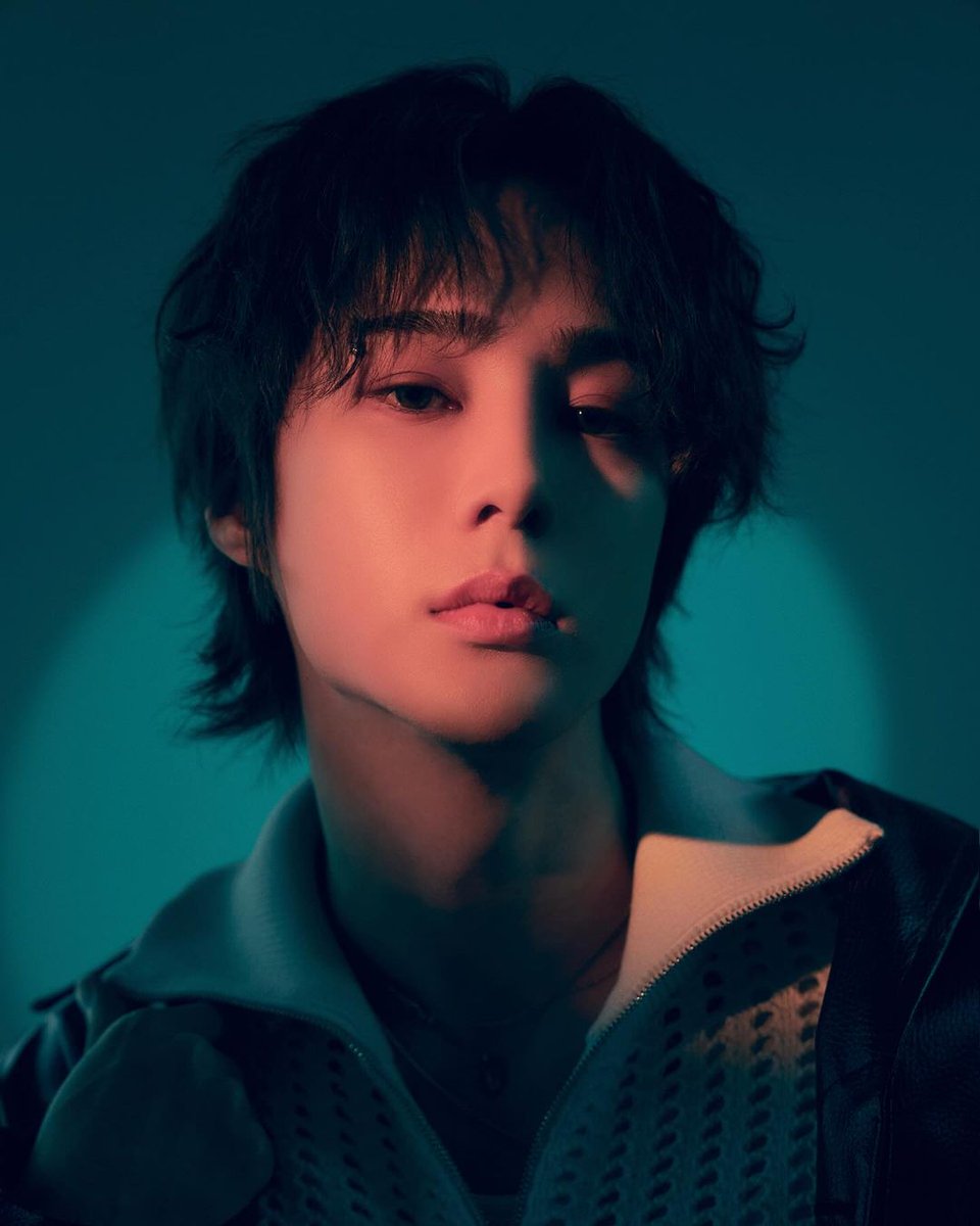 paraguayvav's tweet photo. 📸 | 14.03.2024 Actualización de Ayno en su cuenta de instagram (@/ayno.vav)

"Cuatro imágenes en color_🎸🫶🏻🔥
Con🫳
Photographer:@/holidaygraphy_ahr
Stylist:@/9a_ng
Hair:@/d__jeong
Makeup:@/ra___ra35"

🔗https://t.co/Muyde5NGZC

#VAV #AYNO #에이노 #VAMPZ #뱀즈 #Goodmistakes https://t.co/dOJRcgWWmB