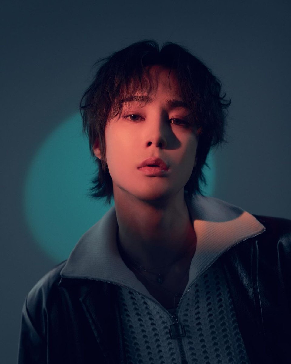 paraguayvav's tweet photo. 📸 | 14.03.2024 Actualización de Ayno en su cuenta de instagram (@/ayno.vav)

"Cuatro imágenes en color_🎸🫶🏻🔥
Con🫳
Photographer:@/holidaygraphy_ahr
Stylist:@/9a_ng
Hair:@/d__jeong
Makeup:@/ra___ra35"

🔗https://t.co/Muyde5NGZC

#VAV #AYNO #에이노 #VAMPZ #뱀즈 #Goodmistakes https://t.co/dOJRcgWWmB