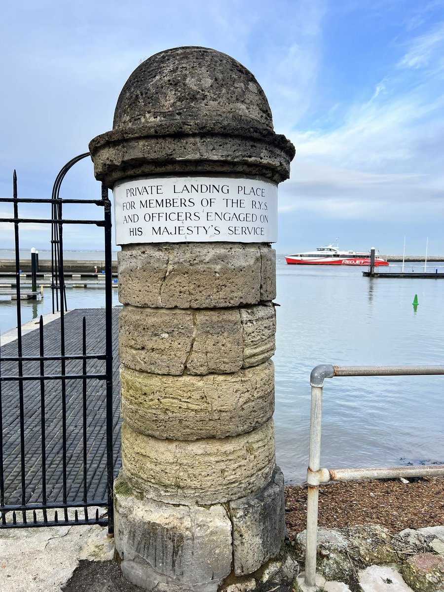 It was a great honour - and even greater fun - to talk about #TheEmpressandtheEnglishDoctor at the Royal @YachtSquadron in Cowes. The Squadron’s bookclub members are thoughtful, hugely knowledgable and welcoming - and they invited me even though my book doesn’t feature boats!