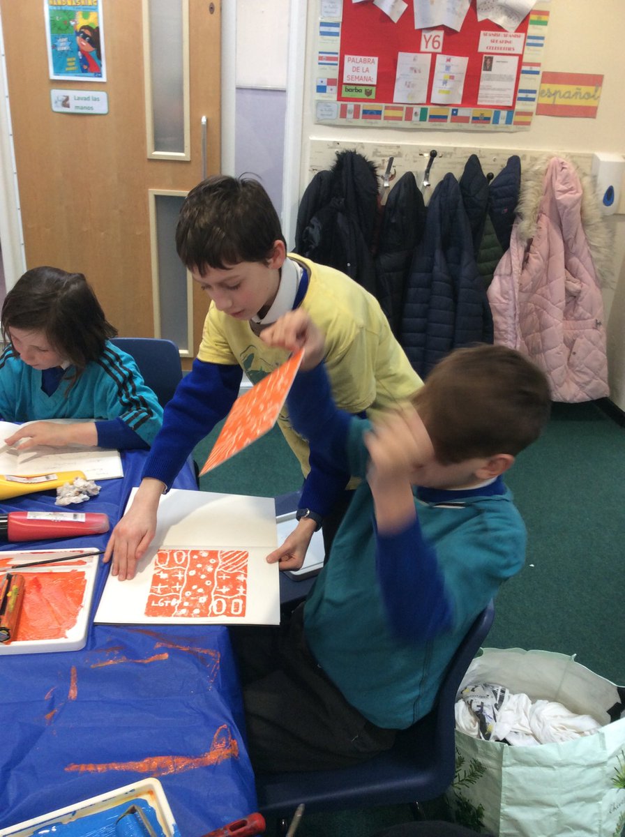 OxtonSt45889's tweet photo. Year 6 loved their art afternoon. They created prints with powerful meanings behind them inspired by artist ⁦@LubaLukova⁩. #Art https://t.co/uaK6LNrPQZ