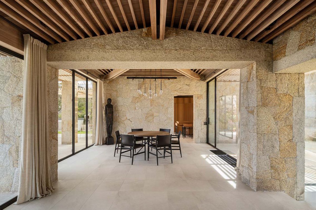 Alvisi Kirimoto complete Villa S in Porto Rotondo
#architecture   #villla @alvisikirimoto tinyurl.com/yj5p9jxx