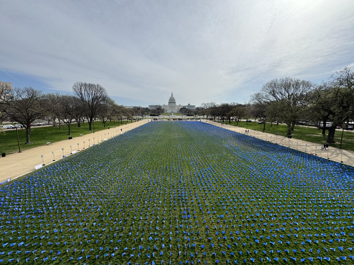 🚩These flags signal a call to action! Join us in the fight against #ColorectalCancer! Taking action is quick and easy. Click the link below to make a difference in less than a minute! #PrioritizeCRC fightcolorectalcancer.org/conc/#take-act…