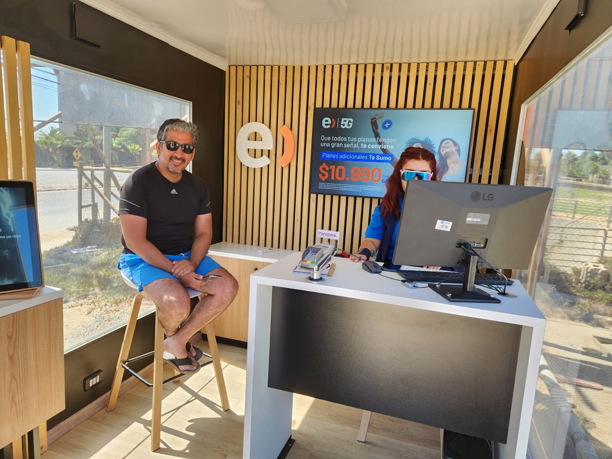OnStreetChile's tweet photo. ¡CONOCE NUESTROS NUEVOS CLIENTES!

En febrero @Onstreetchile inició operación de dos Tiendas Entel Móvil y dos Migrantes Móvil en las regiones de Valparaíso y Araucanía.

#nuevosclientes #túnosmueves #oficinamovil #sucursalmóvil

@entel
@migracionescl https://t.co/3OqQqlaKPK