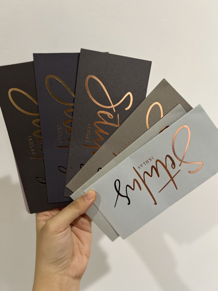 Btw i beli sampul raya yang ni juga!
Cantik cantik kan color dia. Seller siap bagi free gift sampul raya lain 10pcs. 

shope.ee/3fgAKiDbs3