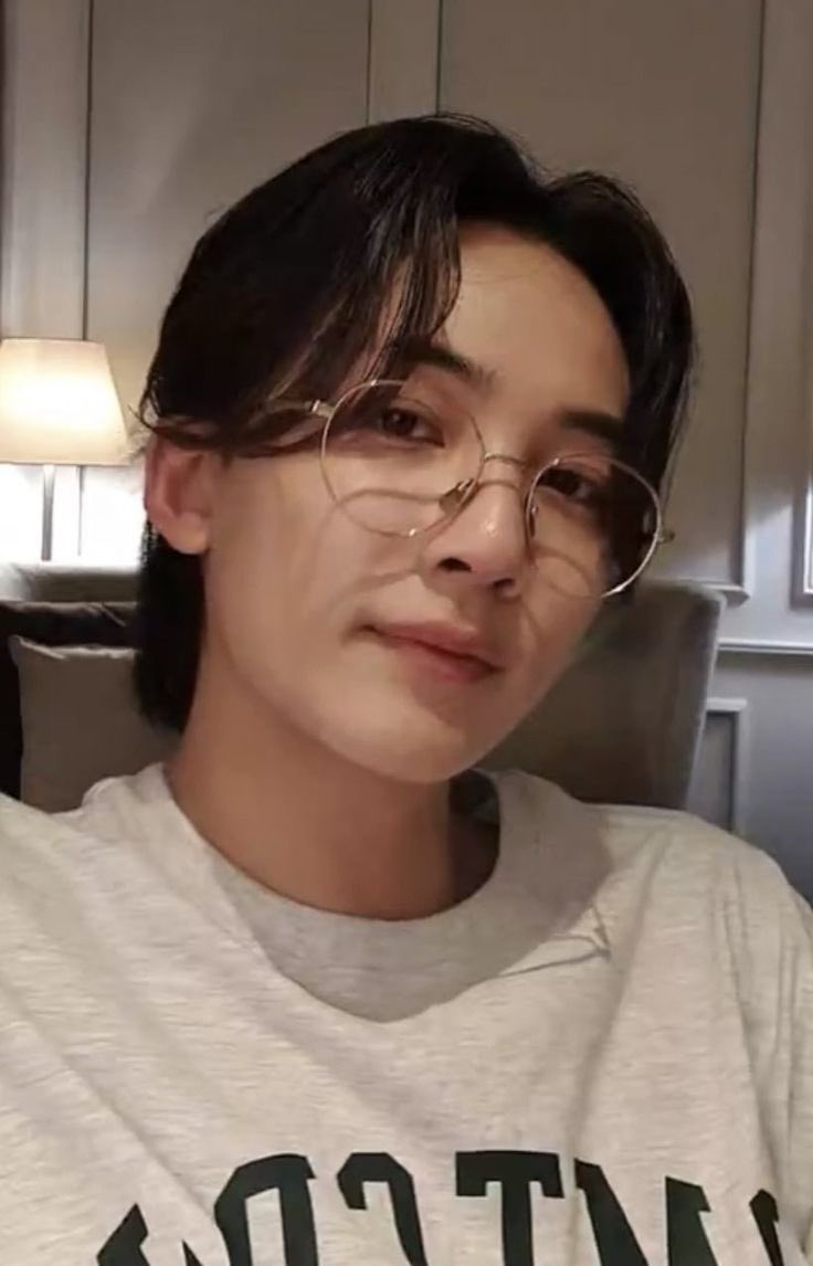 mymusingsat22's tweet photo. Not for mïnör$

You work as Atty. Jacob Yöon’s PA in the morning, lover at night or at any time he wants. https://t.co/84yjK6BRj3