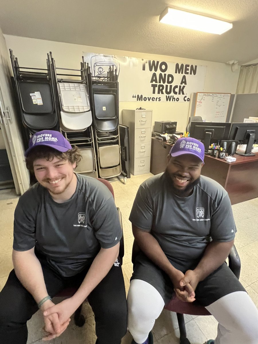 twomenhsv's tweet photo. Movers for Moms prep in progress!!! See what all the fuss is about at https://t.co/omOqYG37k3 #annualgivebackcampaign #downtownrescuemission #collectiondrive #moverswhocare https://t.co/v4jN8C3QYR