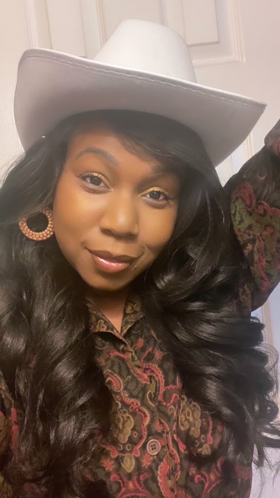 iam_commodity's tweet photo. Houston Rodeo 2024 🤘🏾 I ate a deep fried cheesecake y’all. #goodtimes #texasthings #houstonrodeo https://t.co/ffKN45tOFM