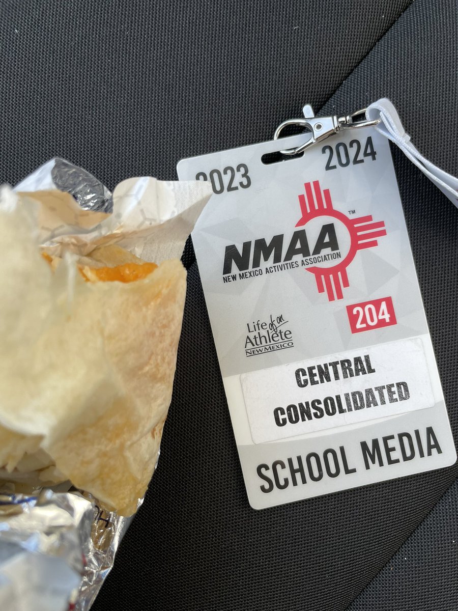 jerrodnoble11's tweet photo. Currently en route to the #NMAA girl's basketball championships this afternoon. The Lady Broncos will face Gallup for the 4th time straight in a big game! I did need a burrito fix from Blakes #KirtlandLadyBroncos https://t.co/7erRcGrh0o