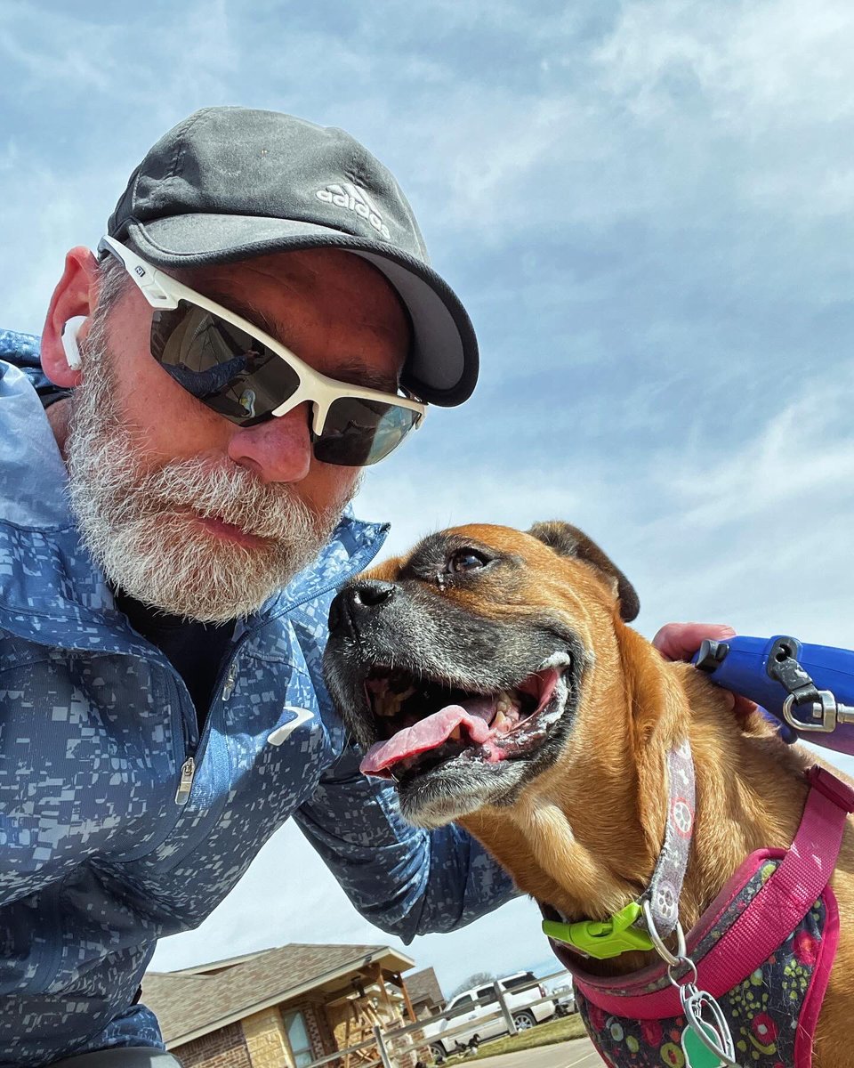 sean110423's tweet image. Me and the girls got an easy 25 minutes in on a beautiful morning. Going to miss this once school starts back Monday. Ran 2.55 miles with Nike⁠ Run Club #dogrunning #texasrunners #coachesruntoo #NRC