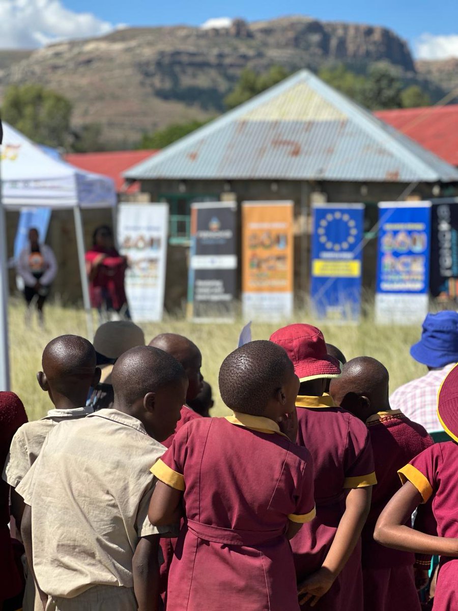 EUinLesotho's tweet photo. Empowering young people to protect rivers and oceans and promote  environmentally-friendly practices.

Excited to end our #SourceToMouth campaign with @ReNOKA_movement, and @PhehaPlastic with St. Louis Primary School today. #ForOurPlanet #SourceToMouth  #MetsiaLesotho https://t.co/xekpFhsevQ