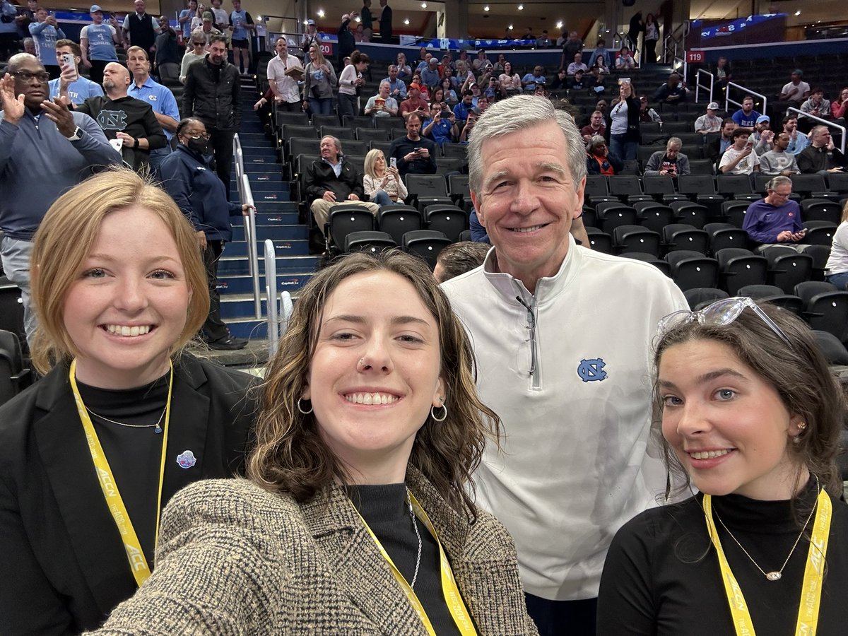 N.C. Gov. Roy Cooper is in the house. @dthsports is in the house. This is about to be electric.