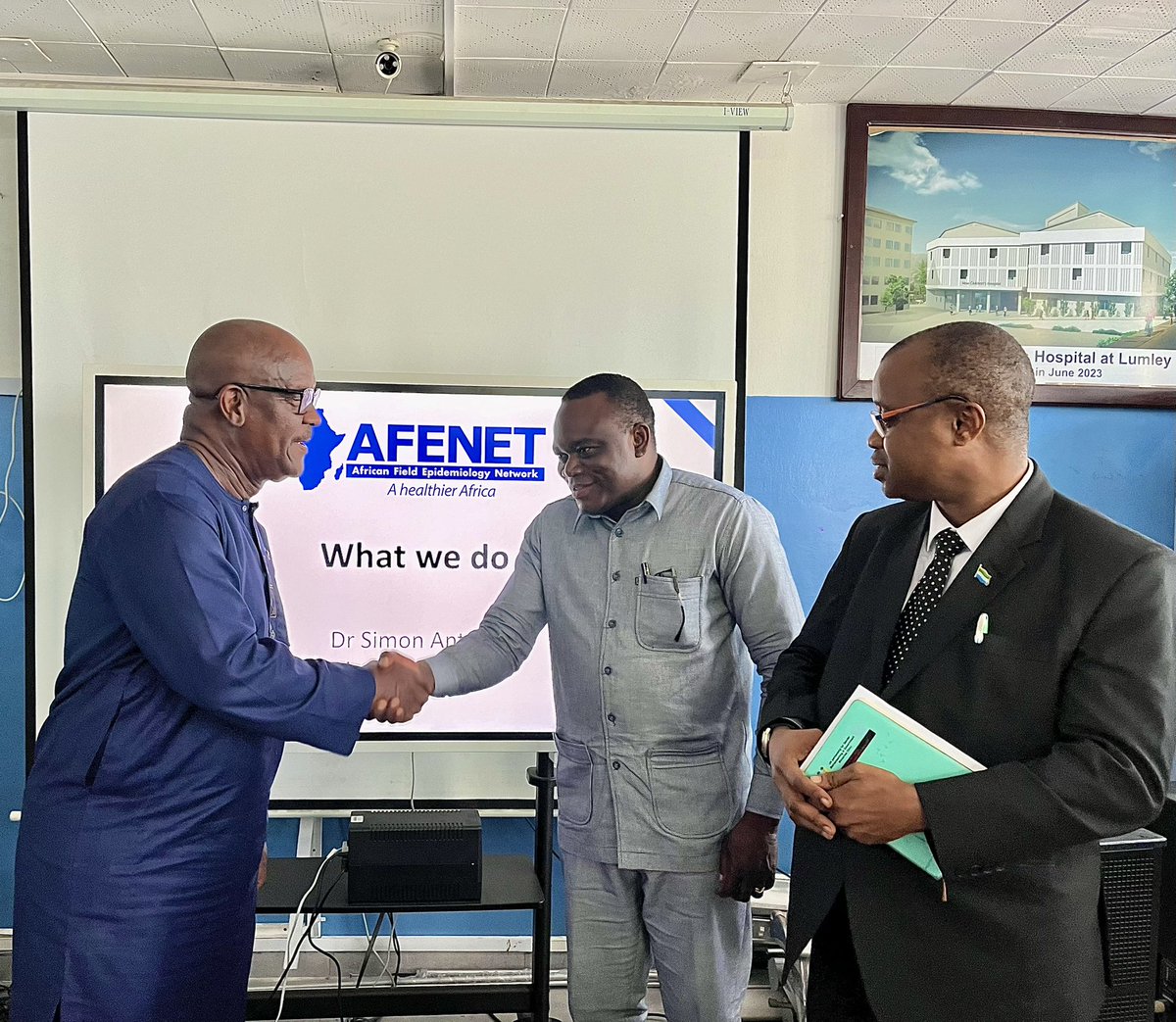 A really inspiring deliberation earlier today between #MoH @DembyAustin @CharlesSenessie and senior management team of @AFENETAfrica. Both parties discussed ways of strengthening collaboration and optimizing emergency response, workforce development & data management.